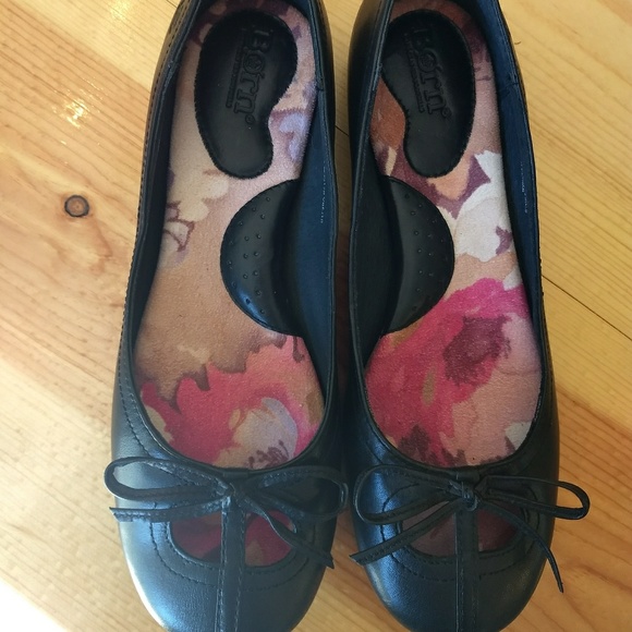 Born Shoes - Born ballet leather cushion flats shoes sz 8